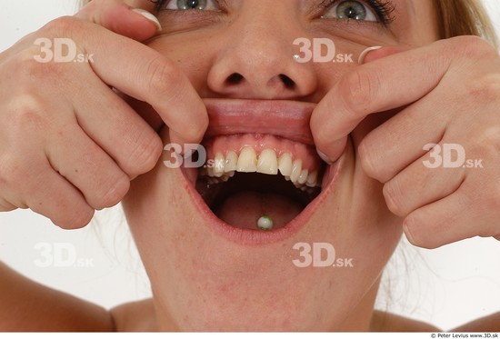 Teeth Woman White Average