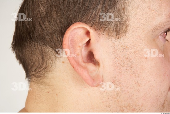 Ear Man White Nude Average