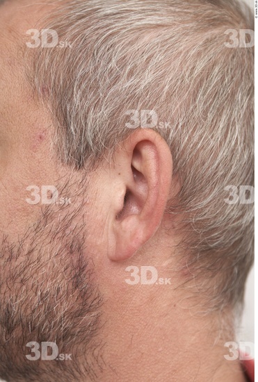 Ear Man White Casual Average