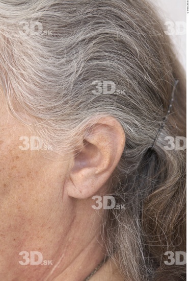 Ear Woman White Casual Chubby