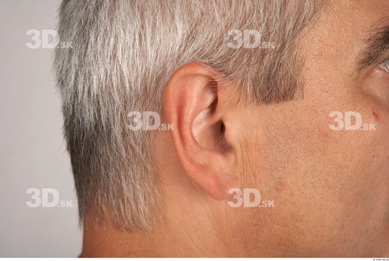 Ear Man White Nude Average