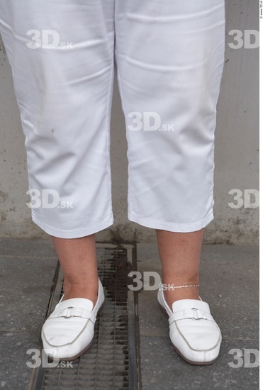 Calf Woman White Casual Average