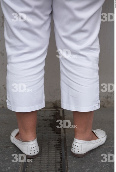 Calf Woman White Casual Average