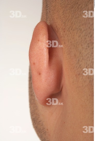 Ear Man White Nude Average