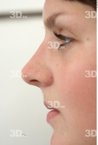 Nose Woman White Average