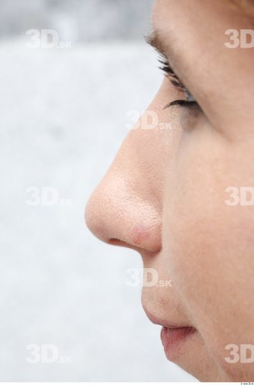 Nose Woman White Average