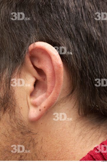 Ear Man White Average