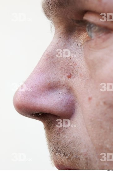 Nose Man White Average