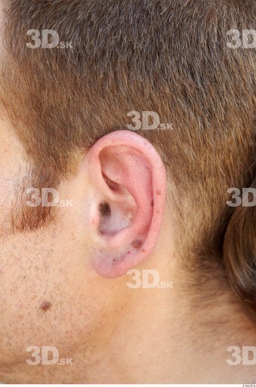 Ear Man White Slim