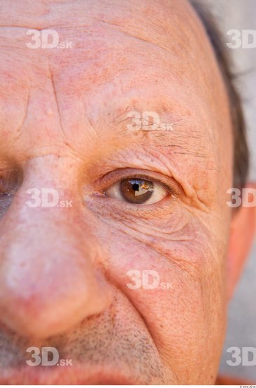 Eye Head Man Casual Average Street photo references