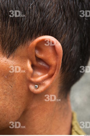 Ear Man White Average