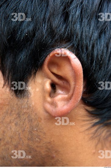 Ear Man White Average