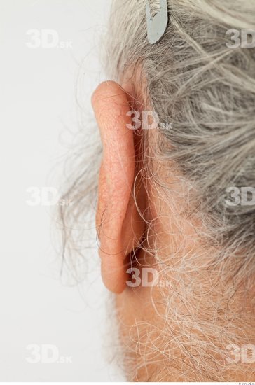 Ear Man White Average Wrinkles