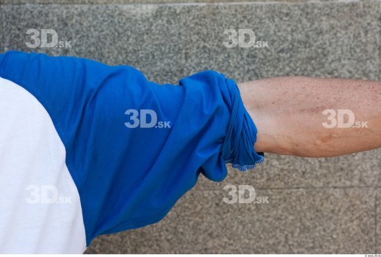 Arm Man Casual Shirt T shirt Average Street photo references