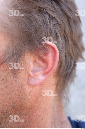 Ear Man White Average