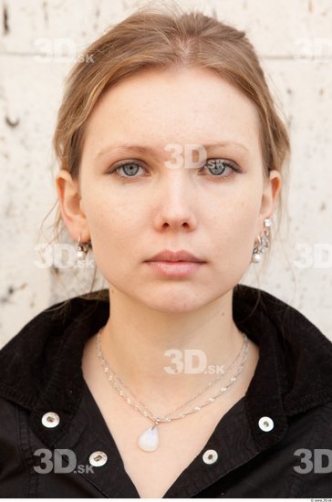 Head Woman Casual Average Street photo references