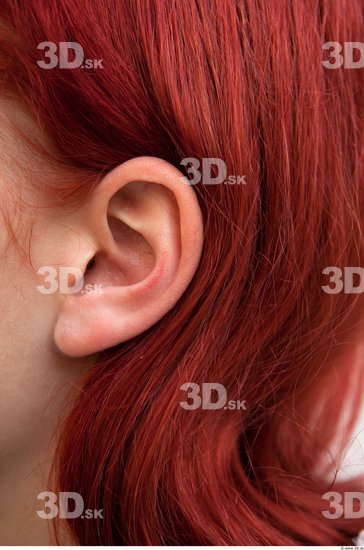 Ear Woman White Average