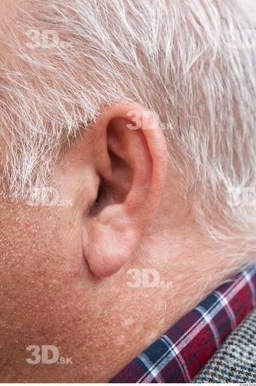 Ear Man White Average