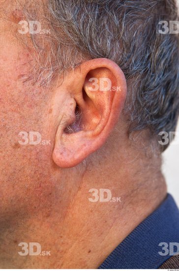 Ear Man White Average