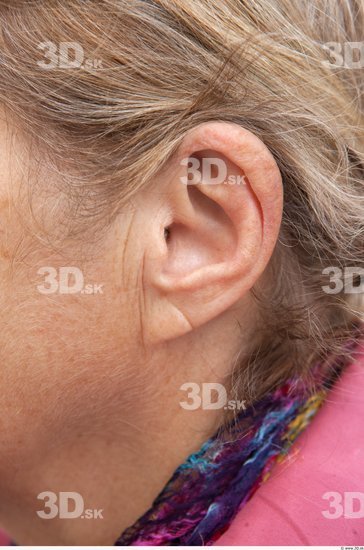 Ear Woman Casual Average Street photo references