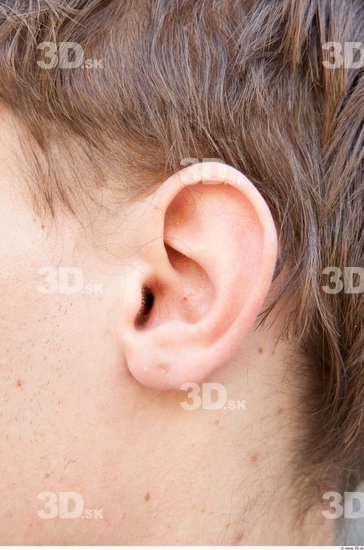 Ear Man White Casual Average