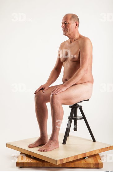 Sitting pose of nude Ed