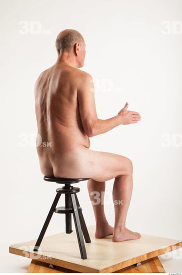 Sitting pose of nude Ed