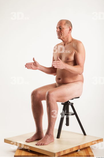 Sitting pose of nude Ed