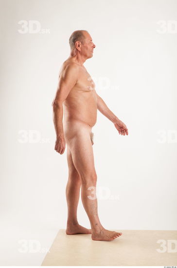 Walking pose of nude Ed