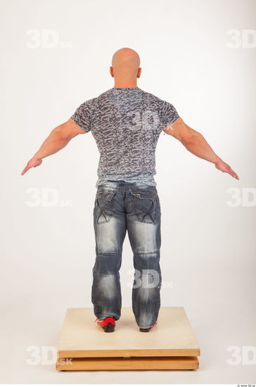 Whole body modeling reference blue jeans gray tshirt