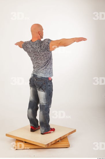 Whole body modeling reference blue jeans gray tshirt