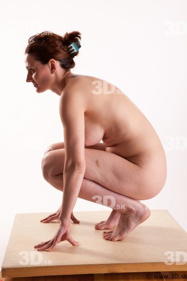 Kneeling reference of nude Nadine