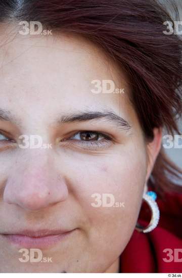 Eye Woman White Casual Average Street photo references