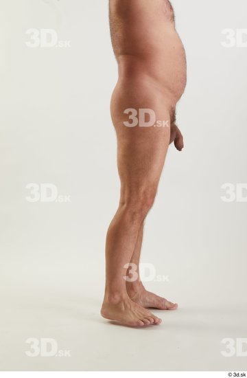 Neeo  flexing leg nude side view  jpg