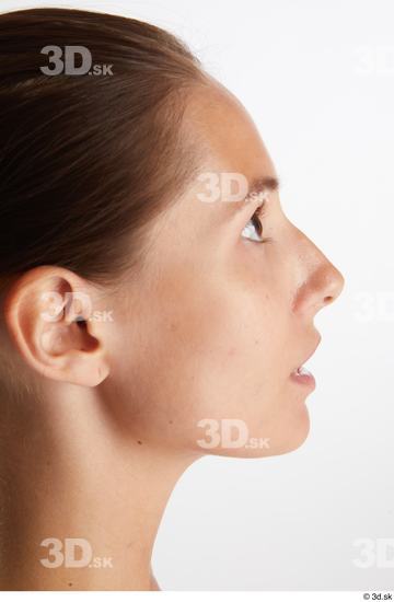 Vanessa Angel  E head phoneme side view  jpg