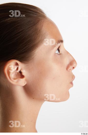 Vanessa Angel  U head phoneme side view  jpg