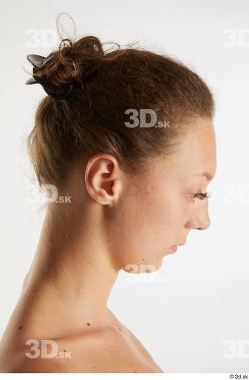 Isabella De Laa  flexing head side view  jpg