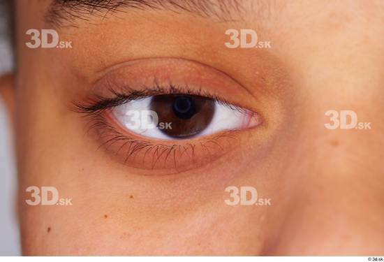 Eye Woman Black Average Studio photo references