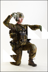  Johny Jarvis Pose Kneeling Throwing Grenade 